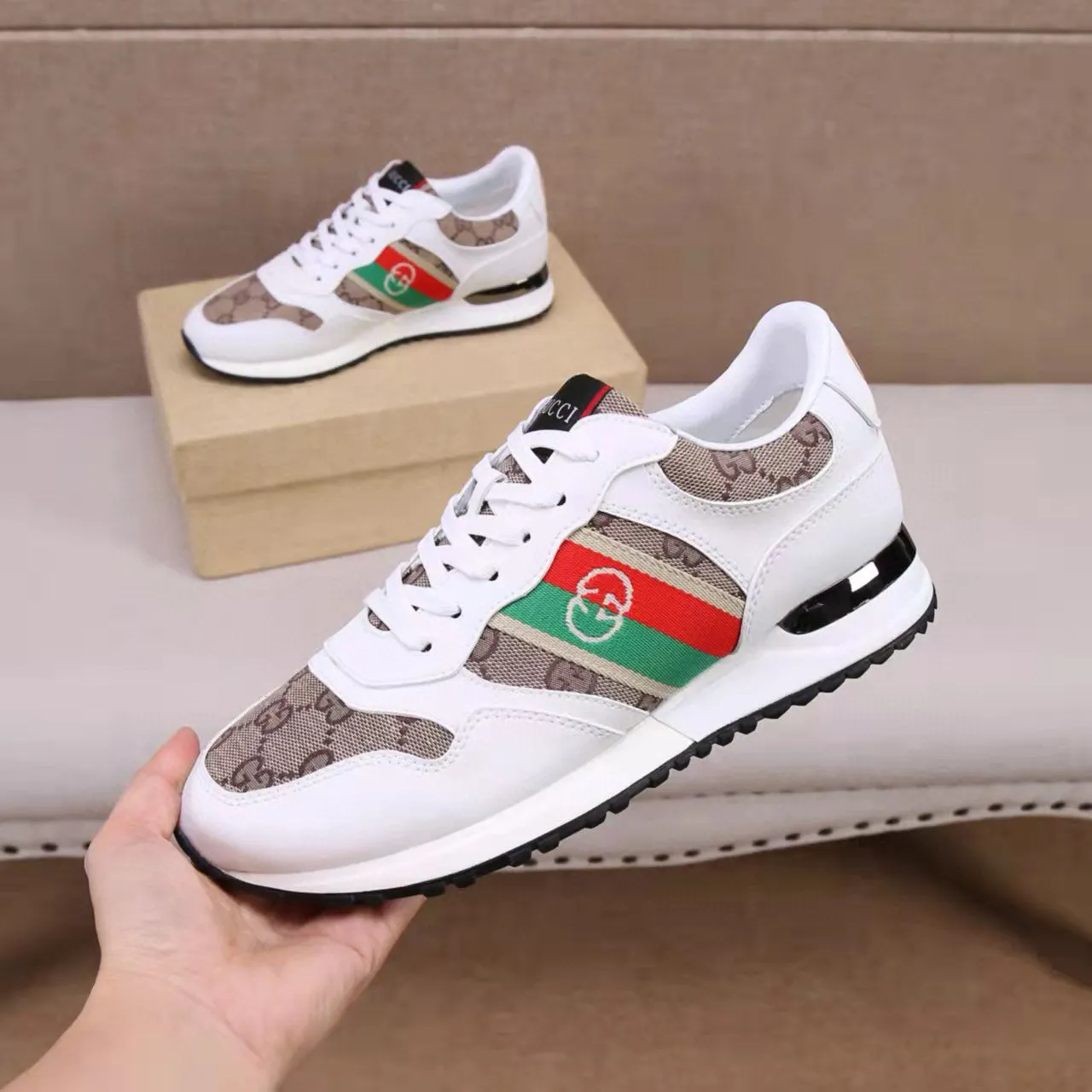 Factory price: 400💰[Gucci men's sports shoes] Gucci fashionable casual men's shoes🇨🇳Original 1:1 mold opening, new model debuts first💯Not high-profile but avant-garde, simple, low-key and fashionable, super versatile style🌿Made of original cowhide➕Sheepskin lining🎋The version is comfortable on the feet, first-class workmanship🍍Number: 38-44, (45 customized)